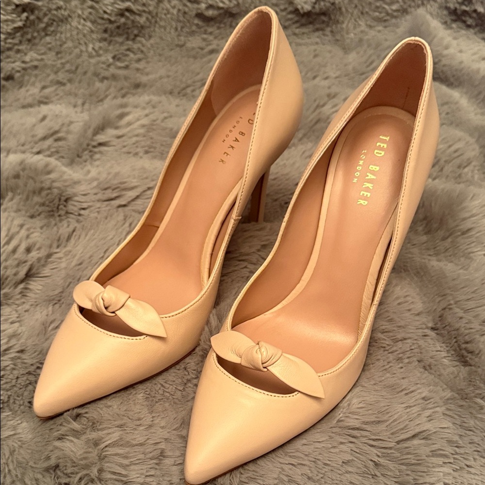 Ted Baker Nude Bow Detail Heels (New with tags, no box)